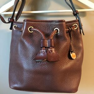 Classic Vintage Dooney & Burke shoulder bag EUC